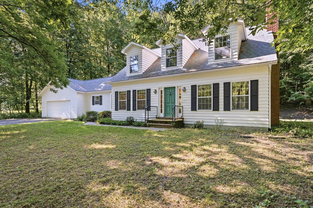 137 Canterbury Rd, Eau Claire, WI 54701
