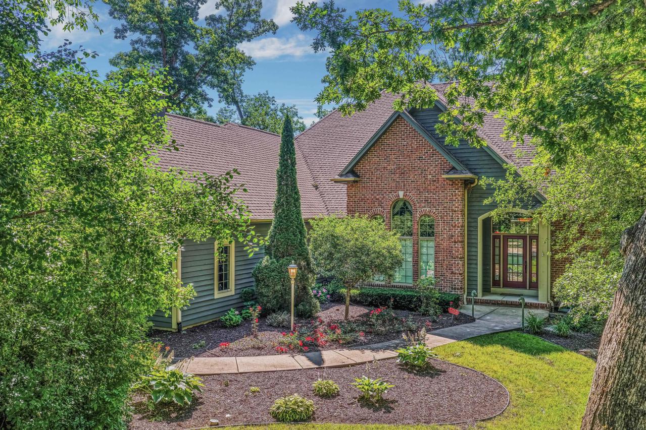 5257 Vicksburg Dr, Mount Pleasant, WI 53403
