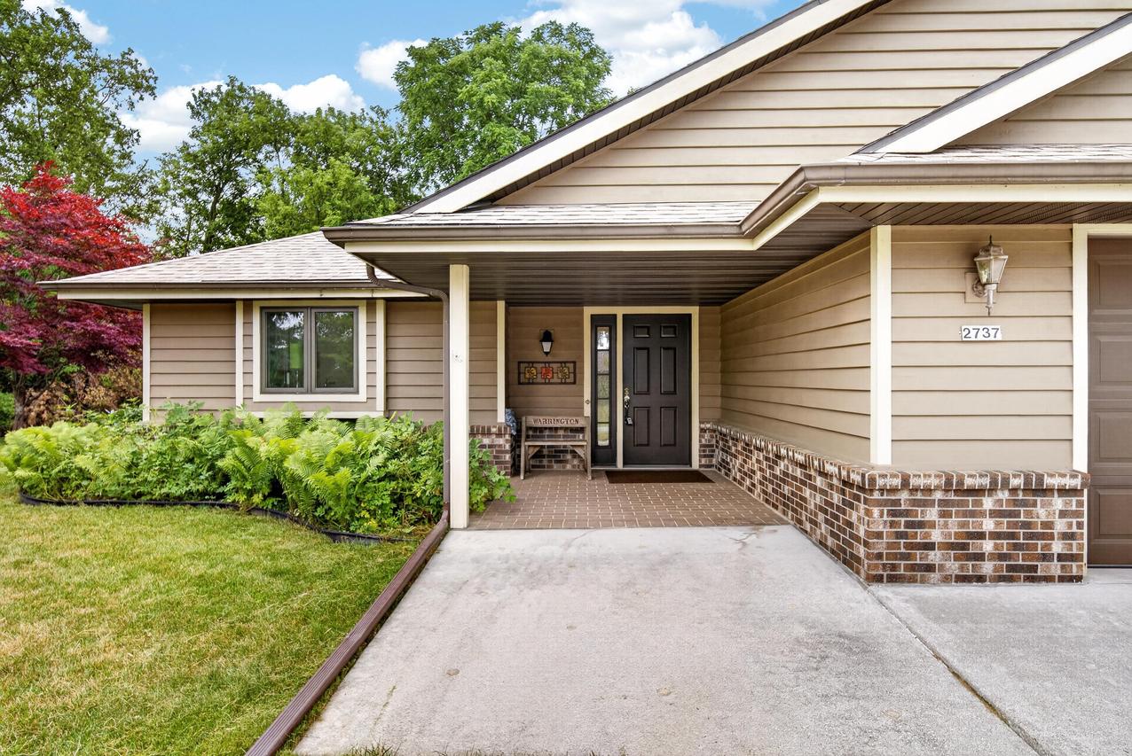 2737 Windepoint Ct #B, Sheboygan, WI 53083