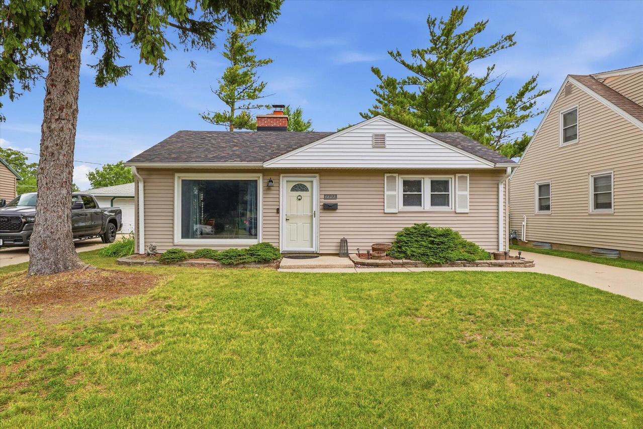 6622 W Bennett Ave, Milwaukee, WI 53219