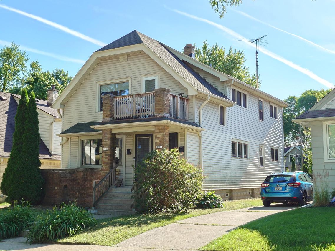 2451 N 65th St, Wauwatosa, WI 53213