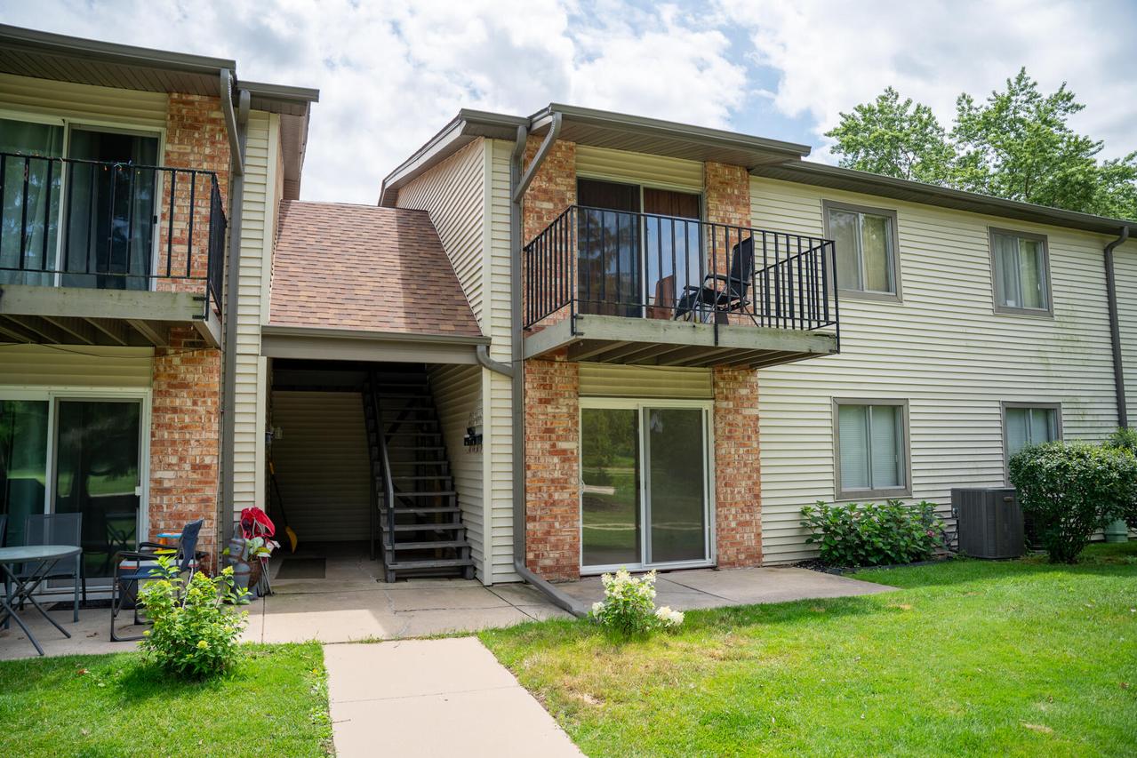 N115W17125 Armada Dr #6, Germantown, WI 53022