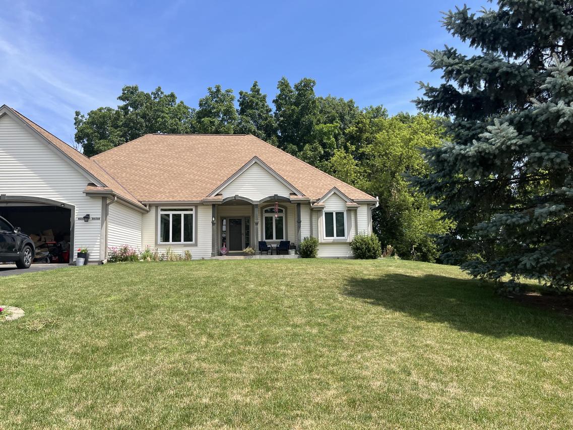 W233N6730 Nancy Dr, Sussex, WI 53089