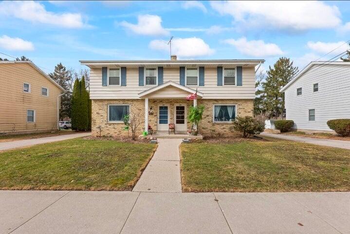 1558 White Rock Ave #1560, Waukesha, WI 53186
