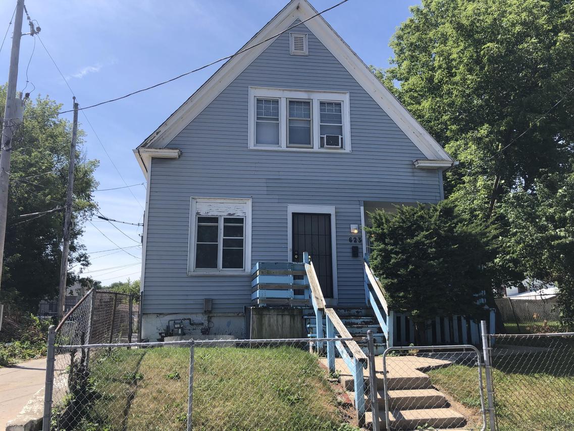 623 W Burleigh St, Milwaukee, WI 53212
