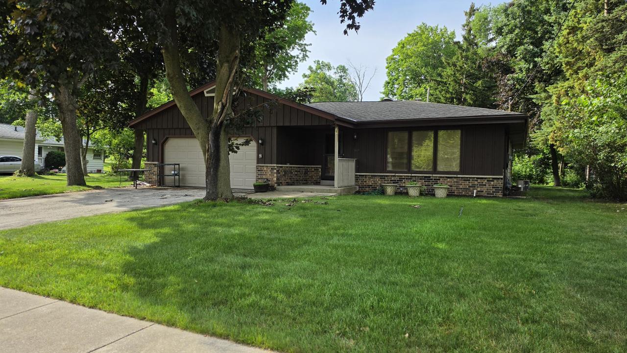 3415 W Cold Spring, Greenfield, WI 53221