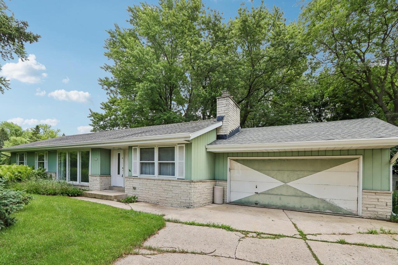 4765 W Willow Rd, Brown Deer, WI 53223