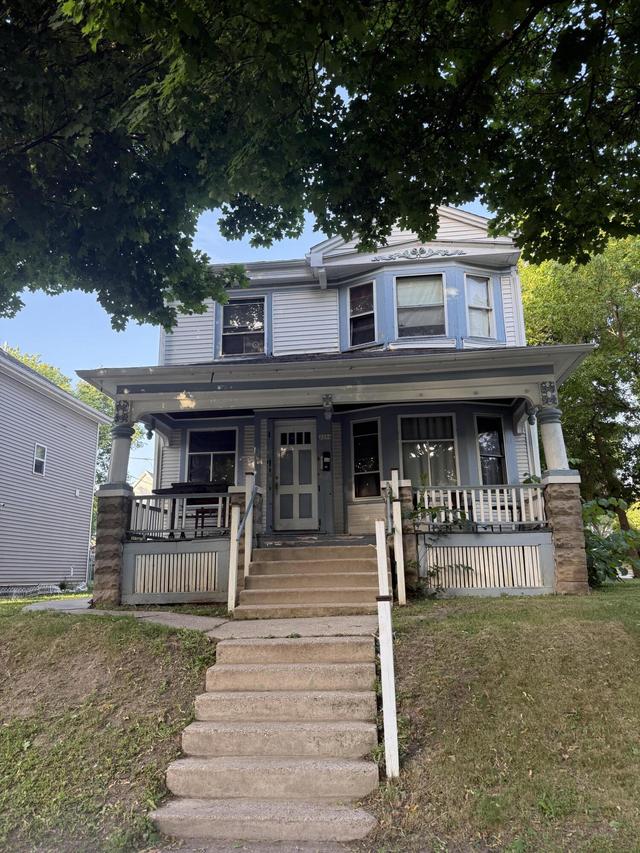 2204 N 41st St, Milwaukee, WI 53208