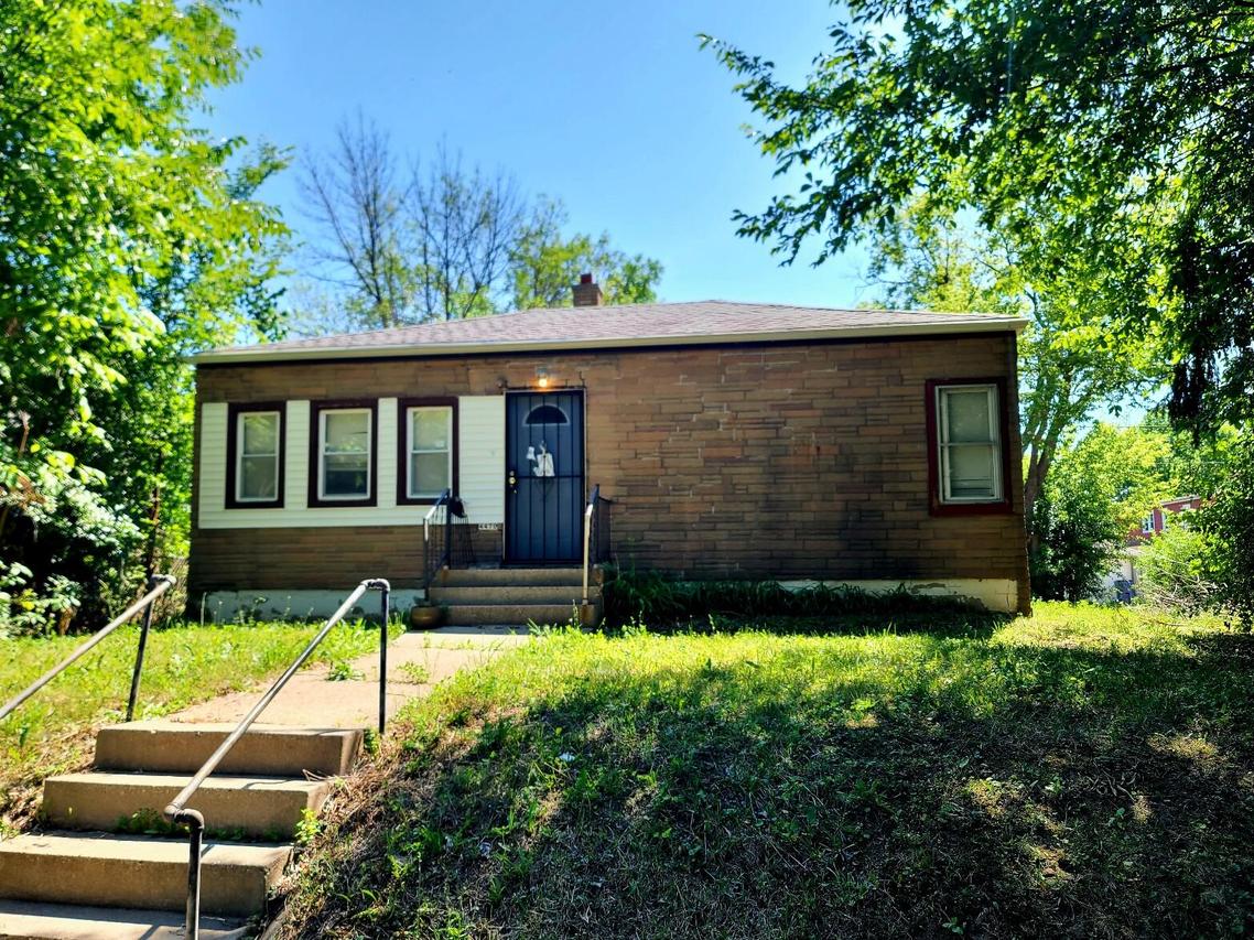 4470 N 37th St, Milwaukee, WI 53209