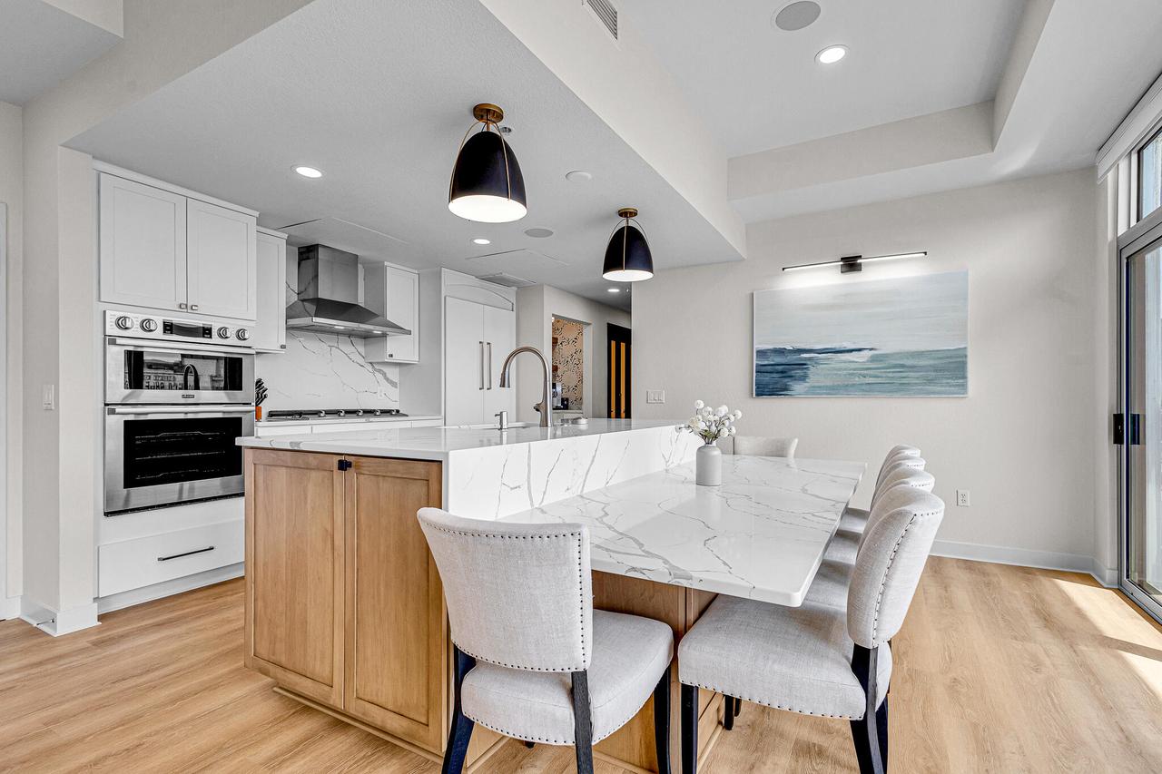 106 W Seeboth St #512, Milwaukee, WI 53204