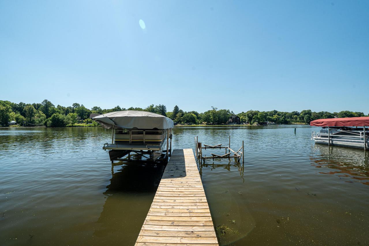 6518 Heidelberg Cir, Waterford, WI 53185