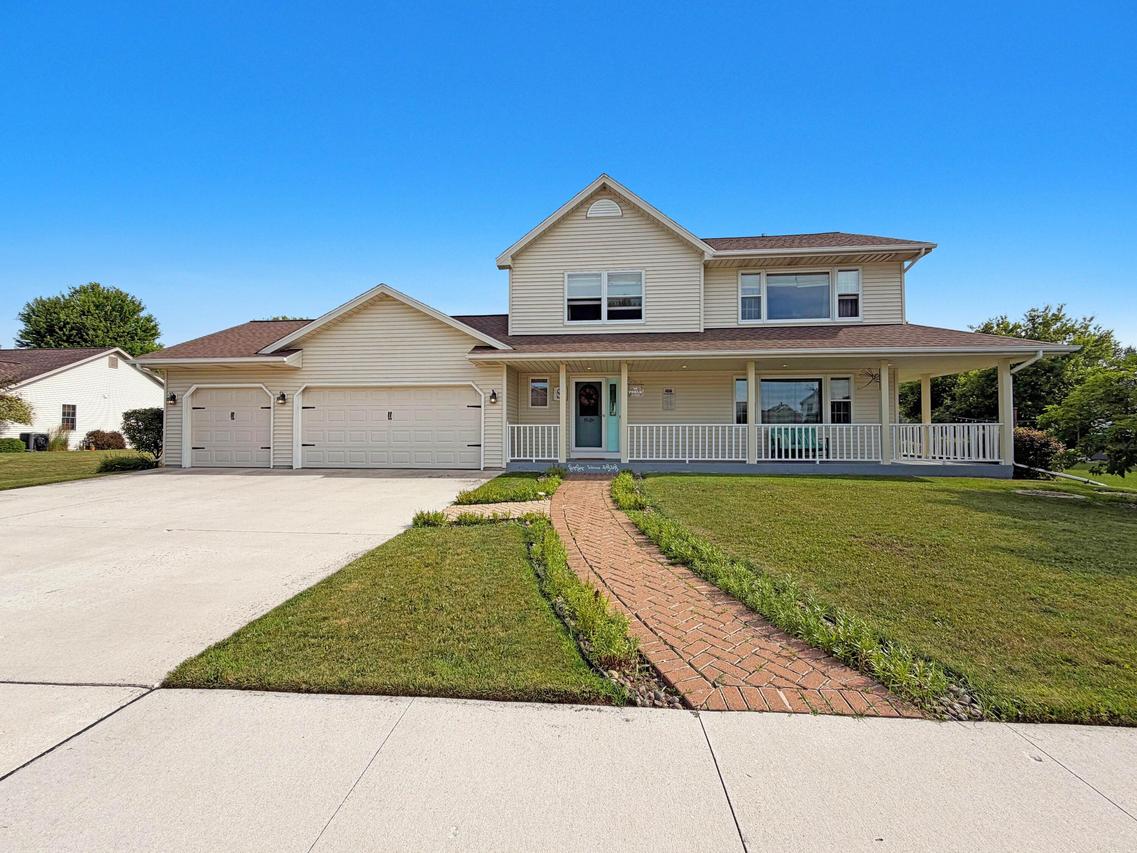 395 Sandstone Ter, Kiel, WI 53042