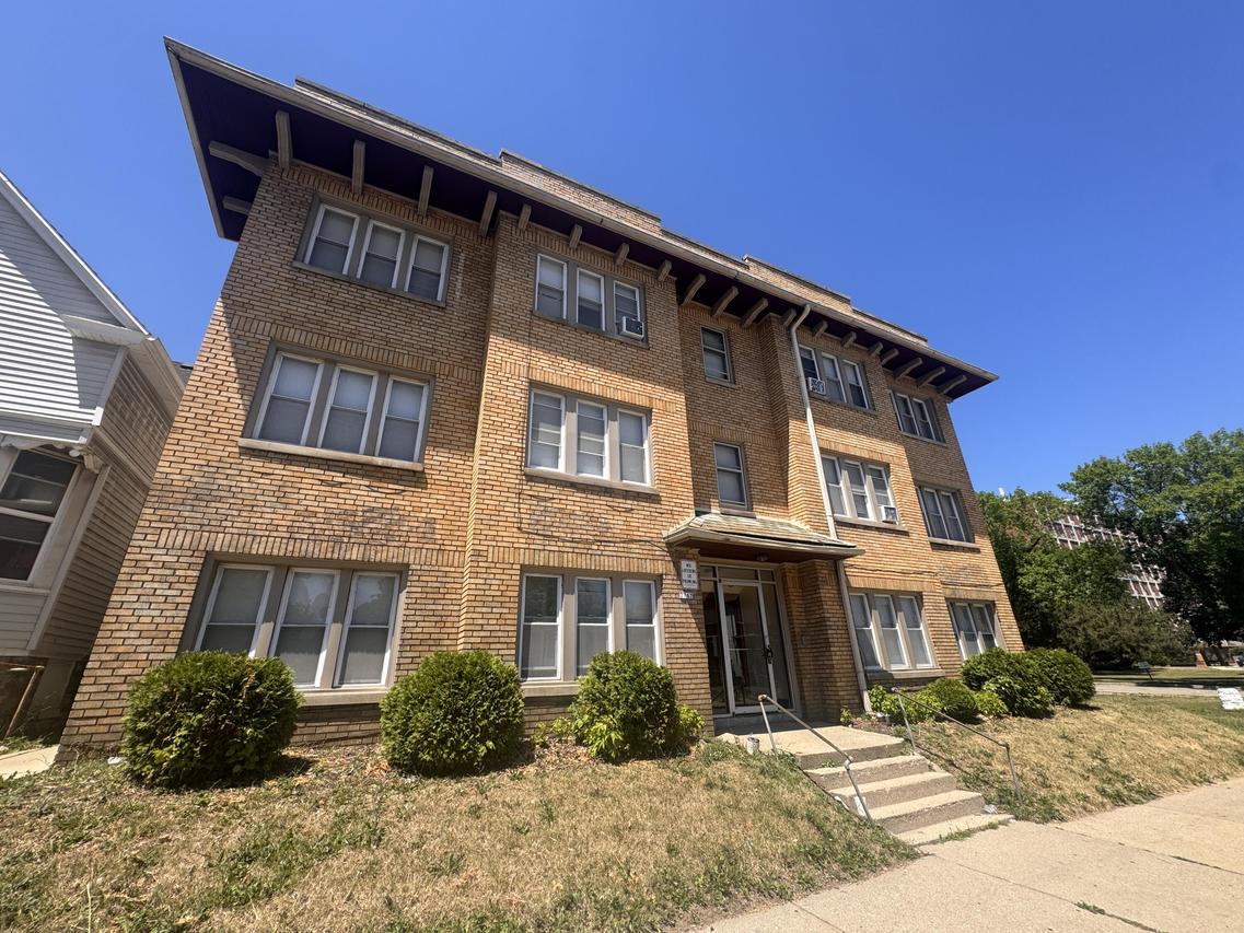 2767 N Holton St, Milwaukee, WI 53212