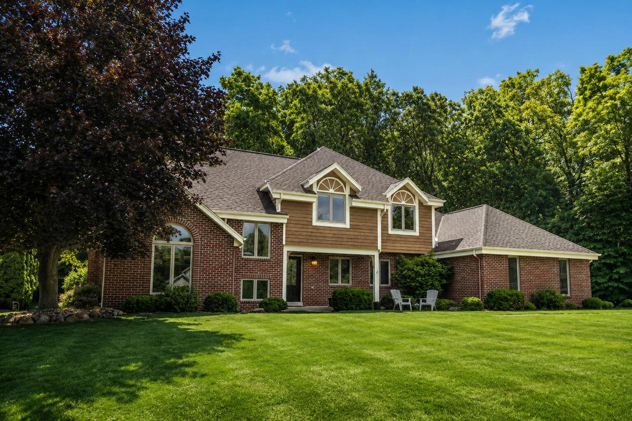 S67W20071 Benjamin Ct, Muskego, WI 53150
