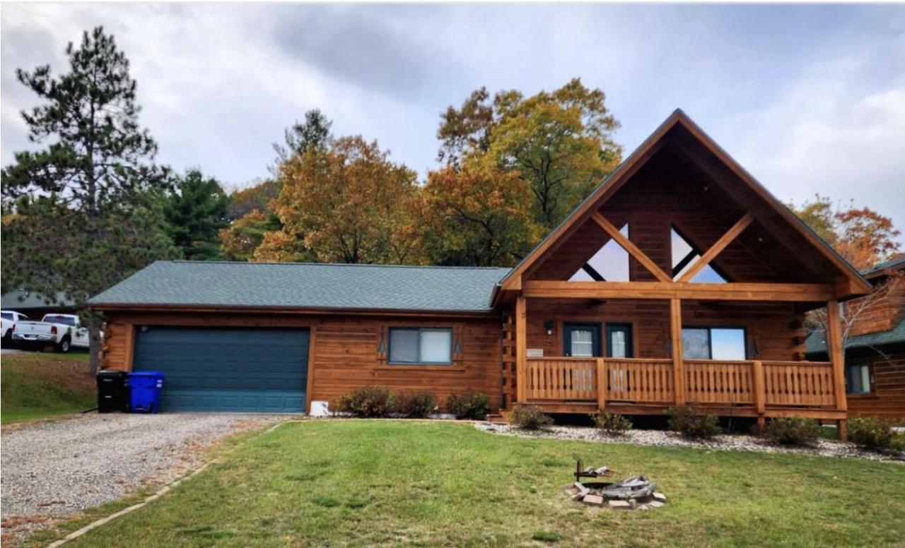 245 Blossom Dr, Warrens, WI 54666