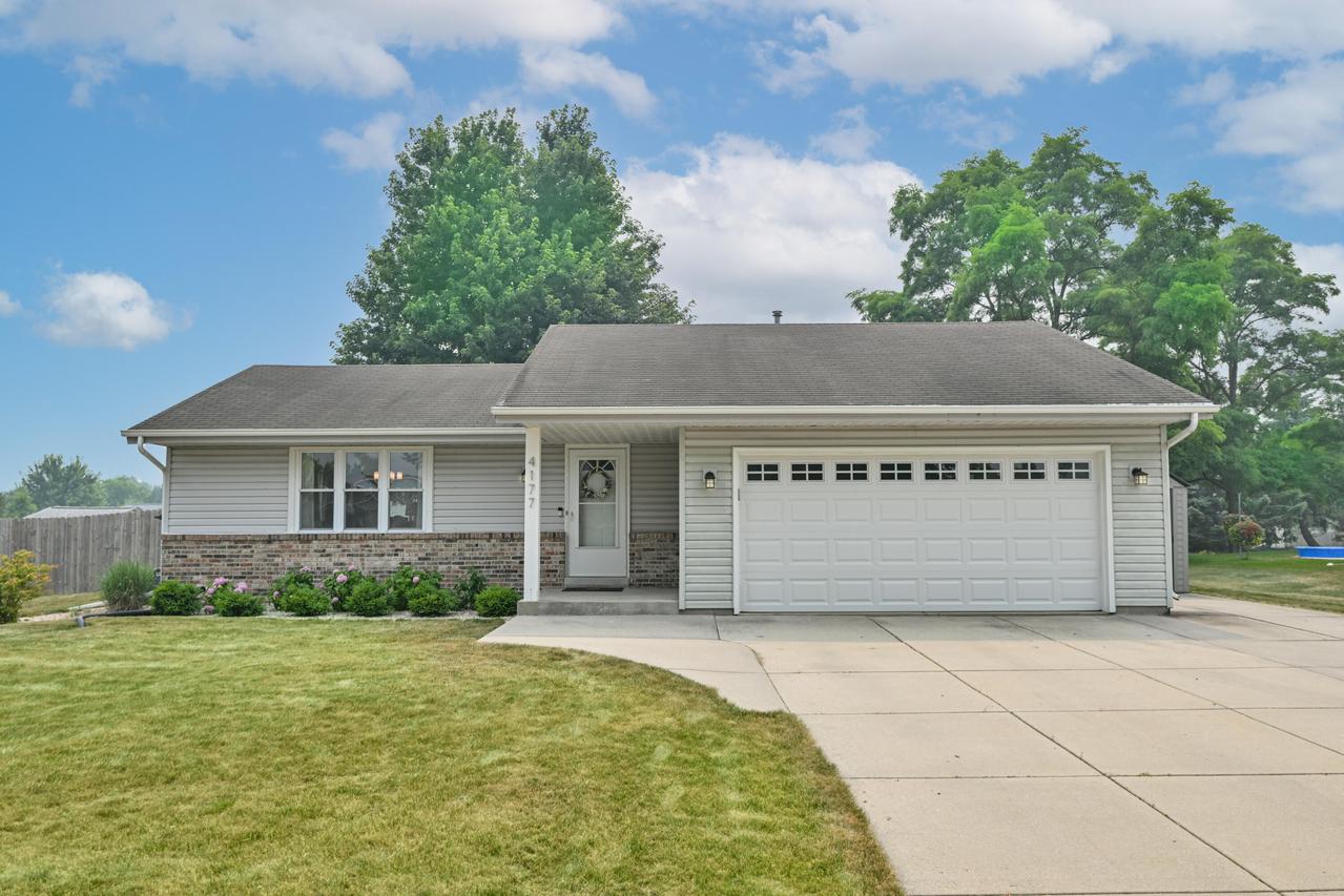 4177 W Amberidge Dr, Franklin, WI 53132