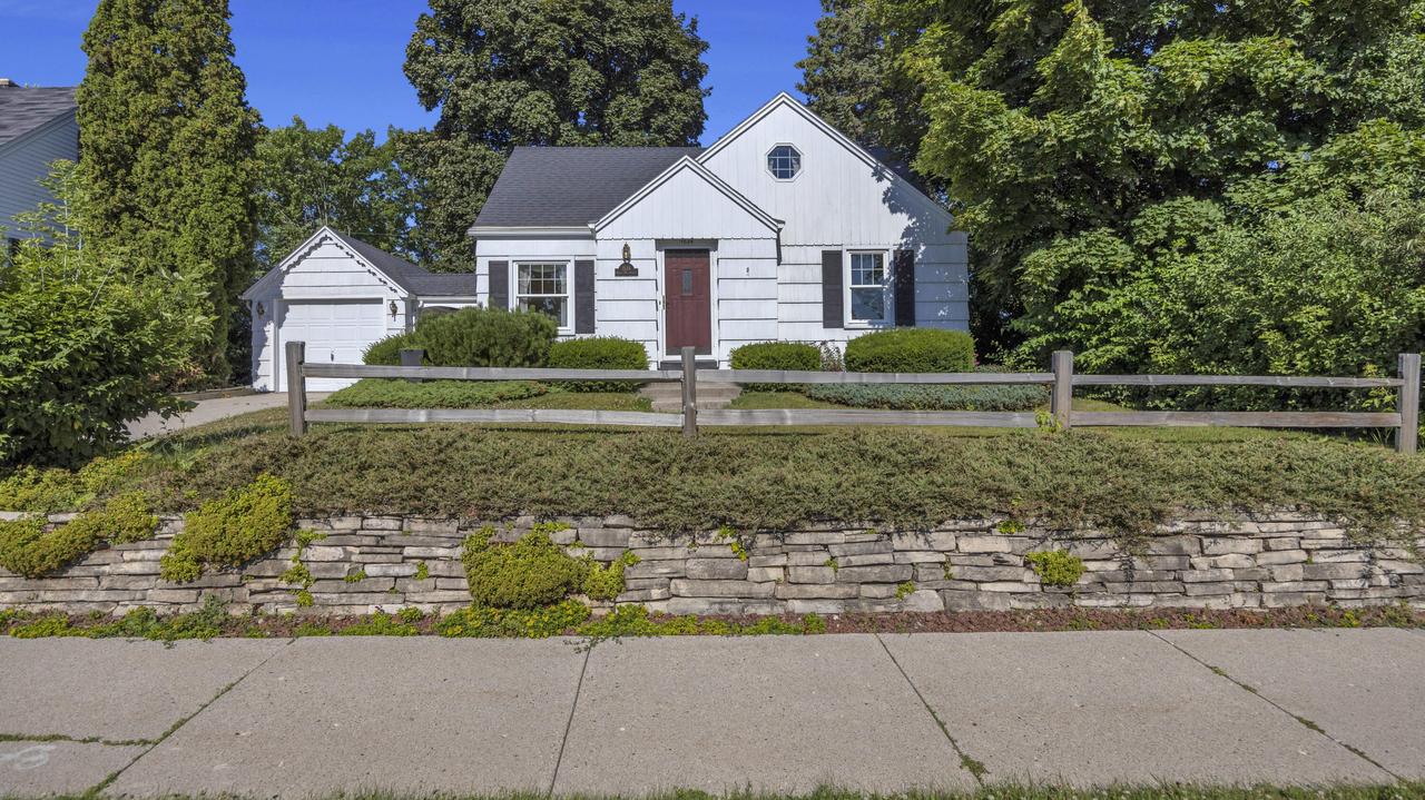 1524 N 29th St, Sheboygan, WI 53081