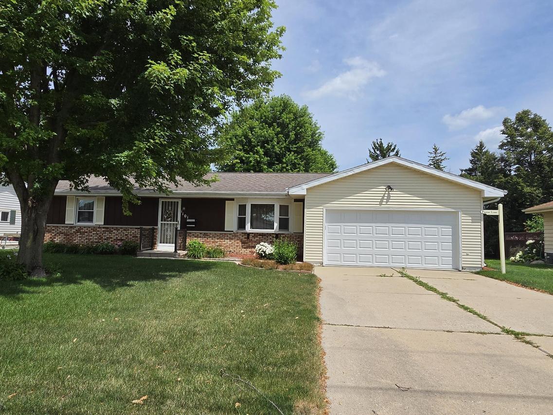 1101 N Water St, Watertown, WI 53098