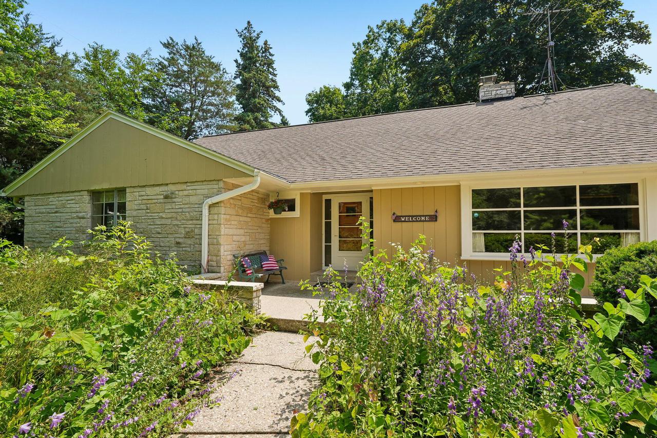 S23W23085 E Broadway -, Waukesha, WI 53186
