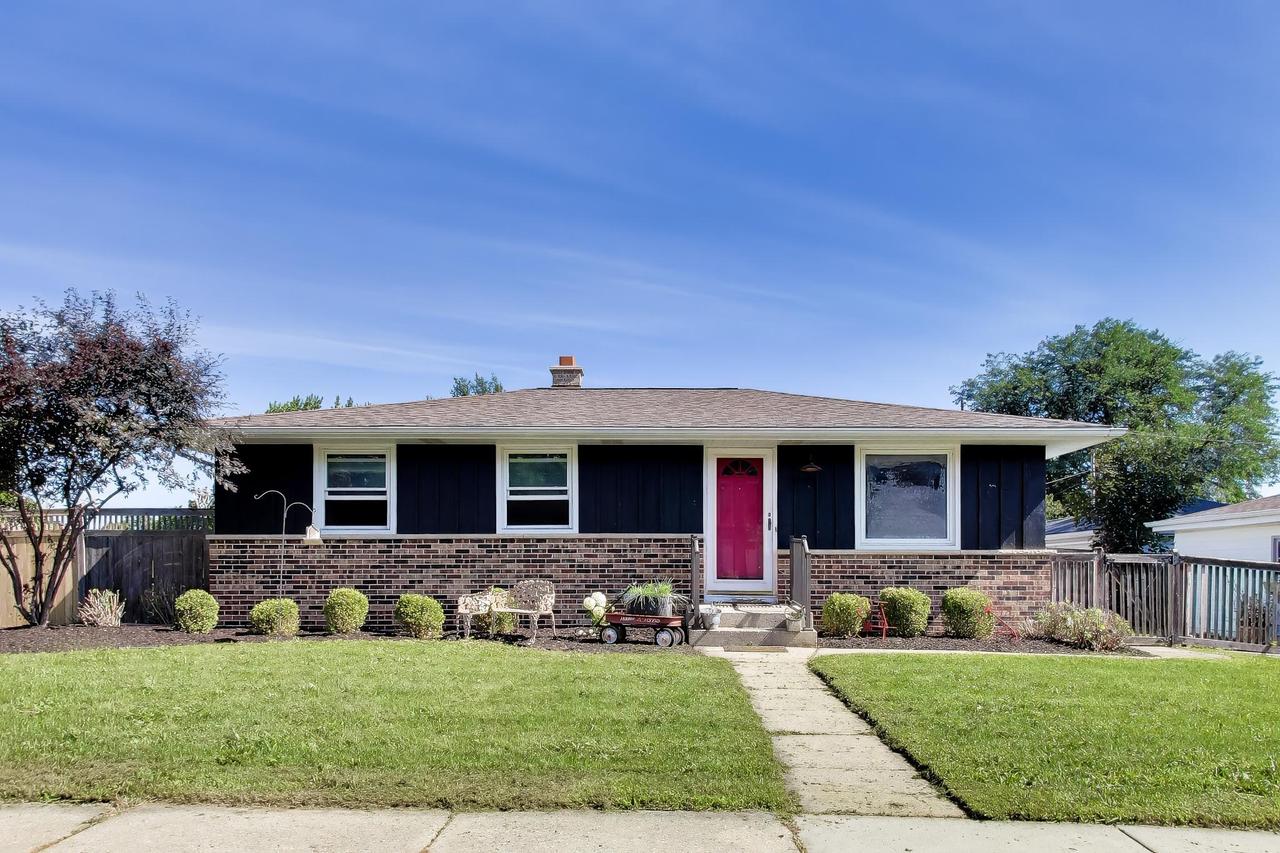 3520 88th St, Kenosha, WI 53142