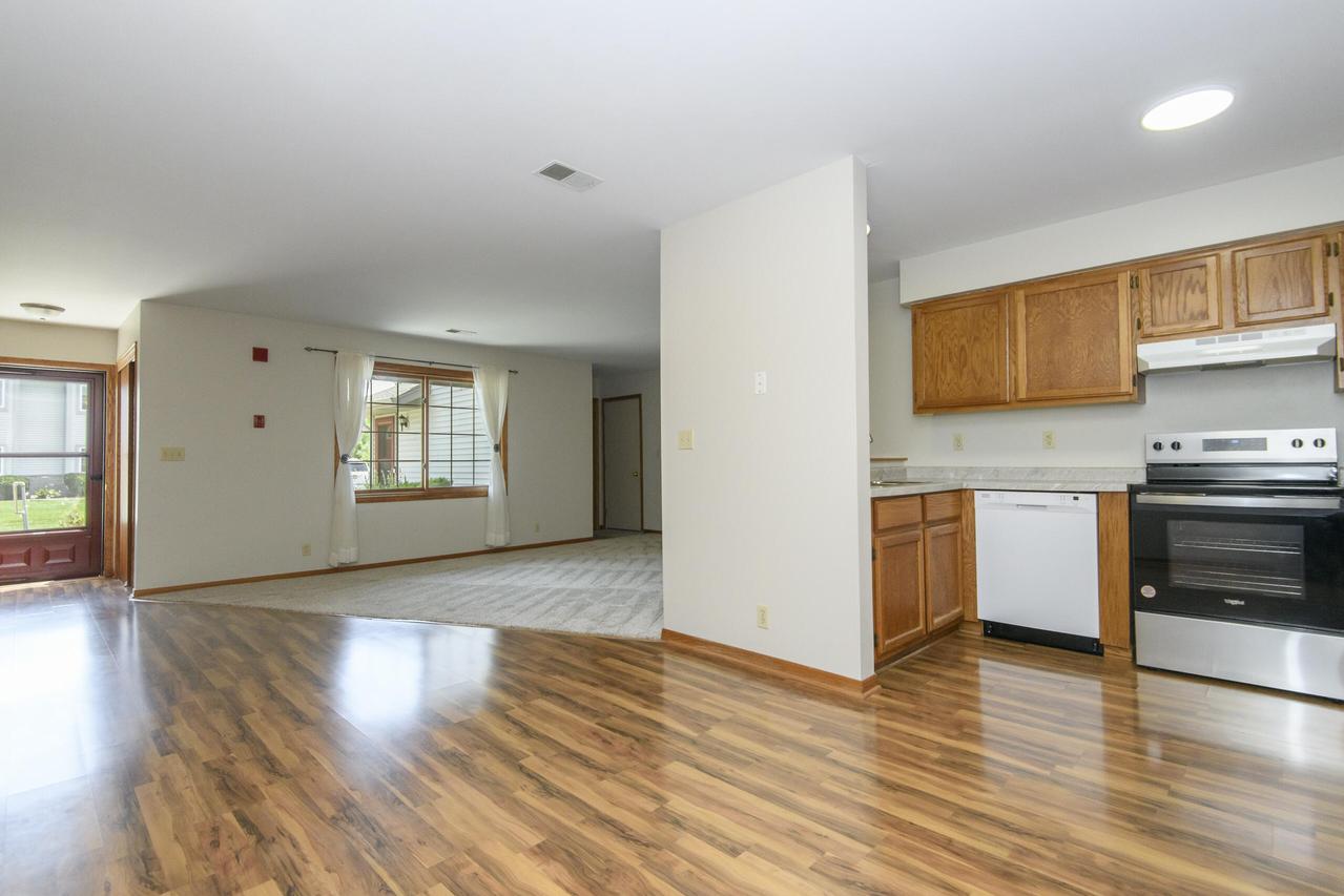 859 Quinlan Dr #A, Pewaukee, WI 53072