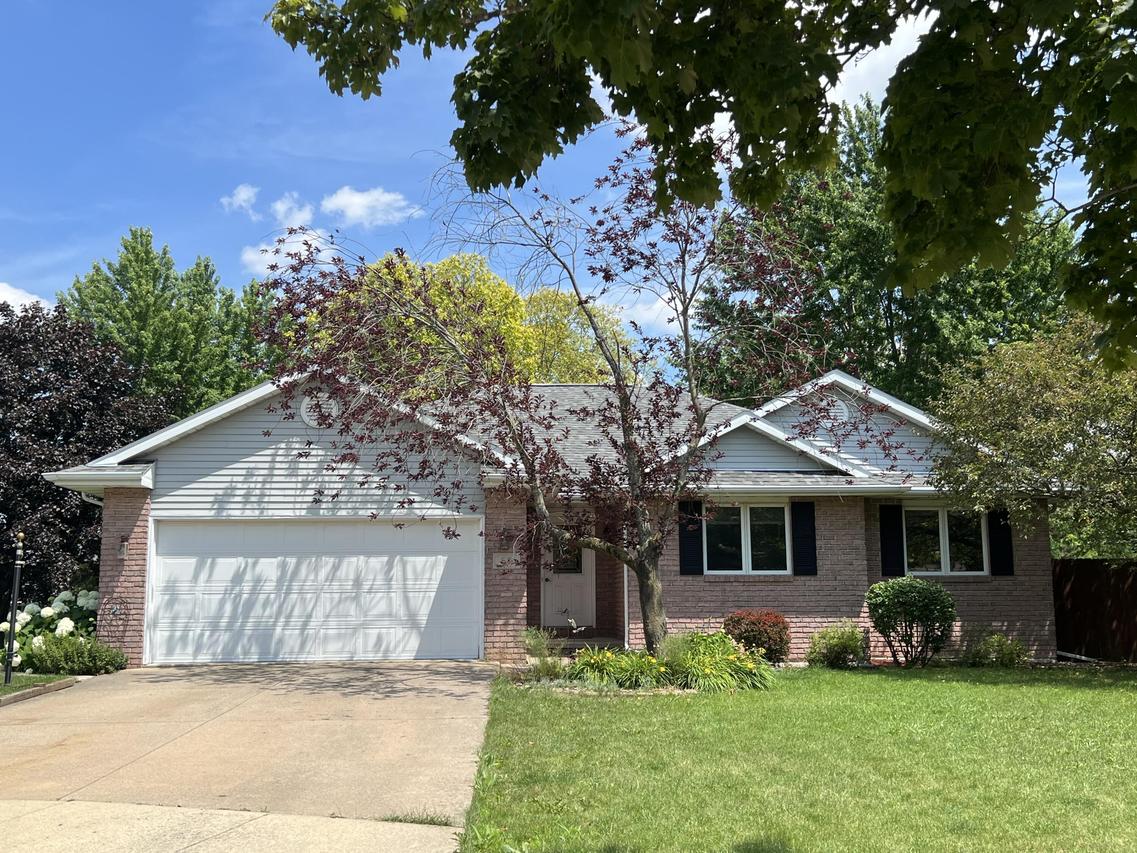 57 Westfield Cir, Fond Du Lac, WI 54935