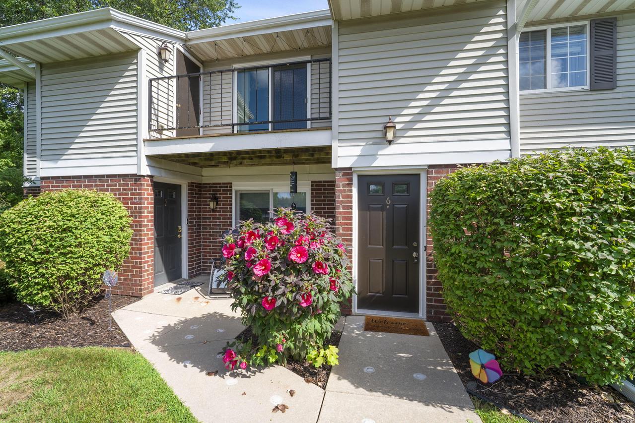 N110W17155 Ashbury Ln #6, Germantown, WI 53022