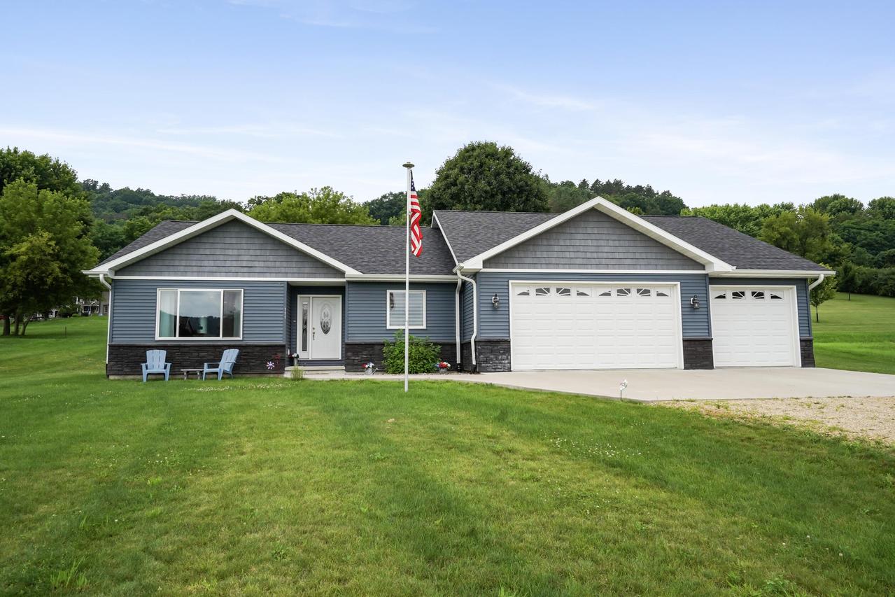 111 K-ron Ln, Coon Valley, WI 54623
