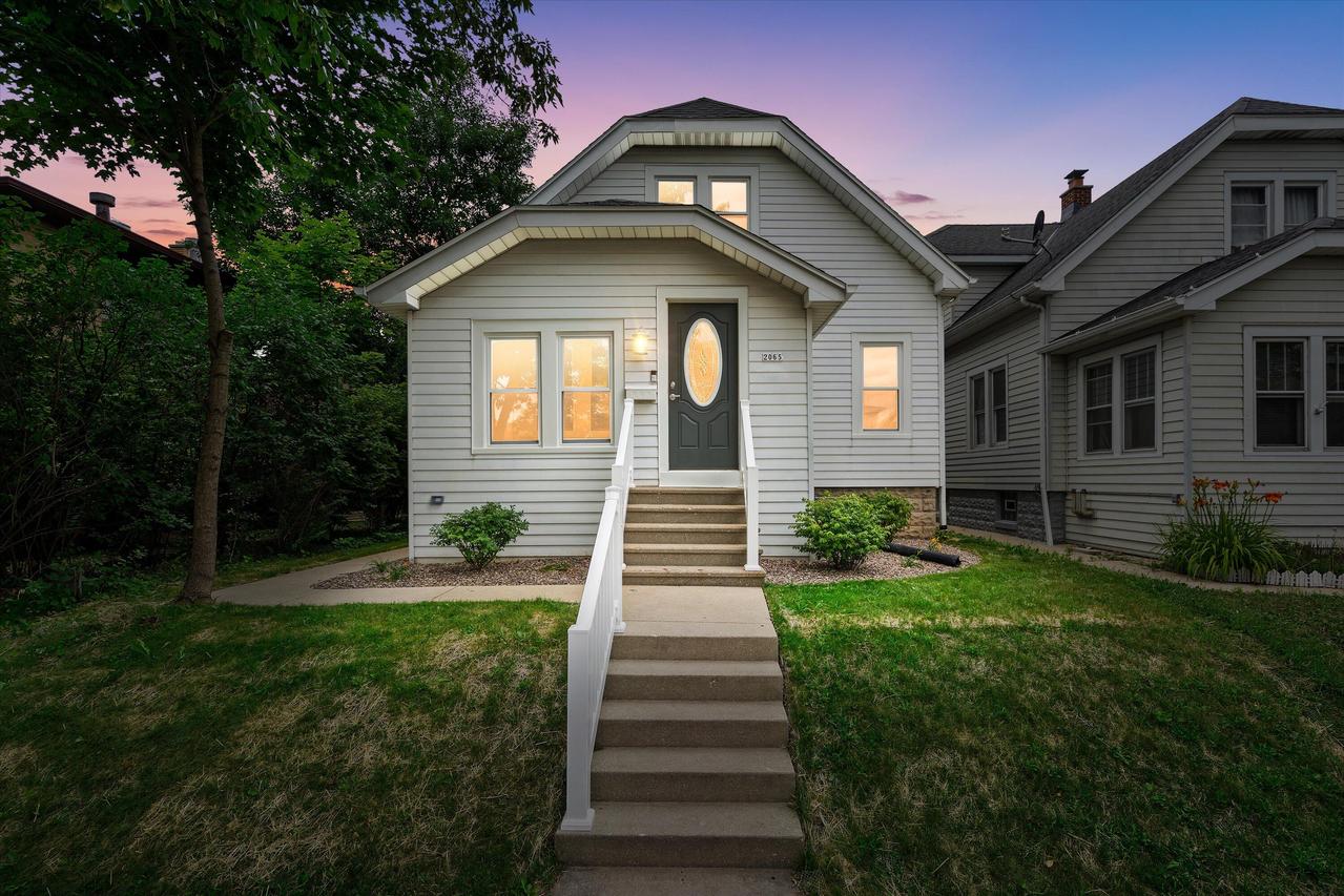 2065 S 70th St, West Allis, WI 53219