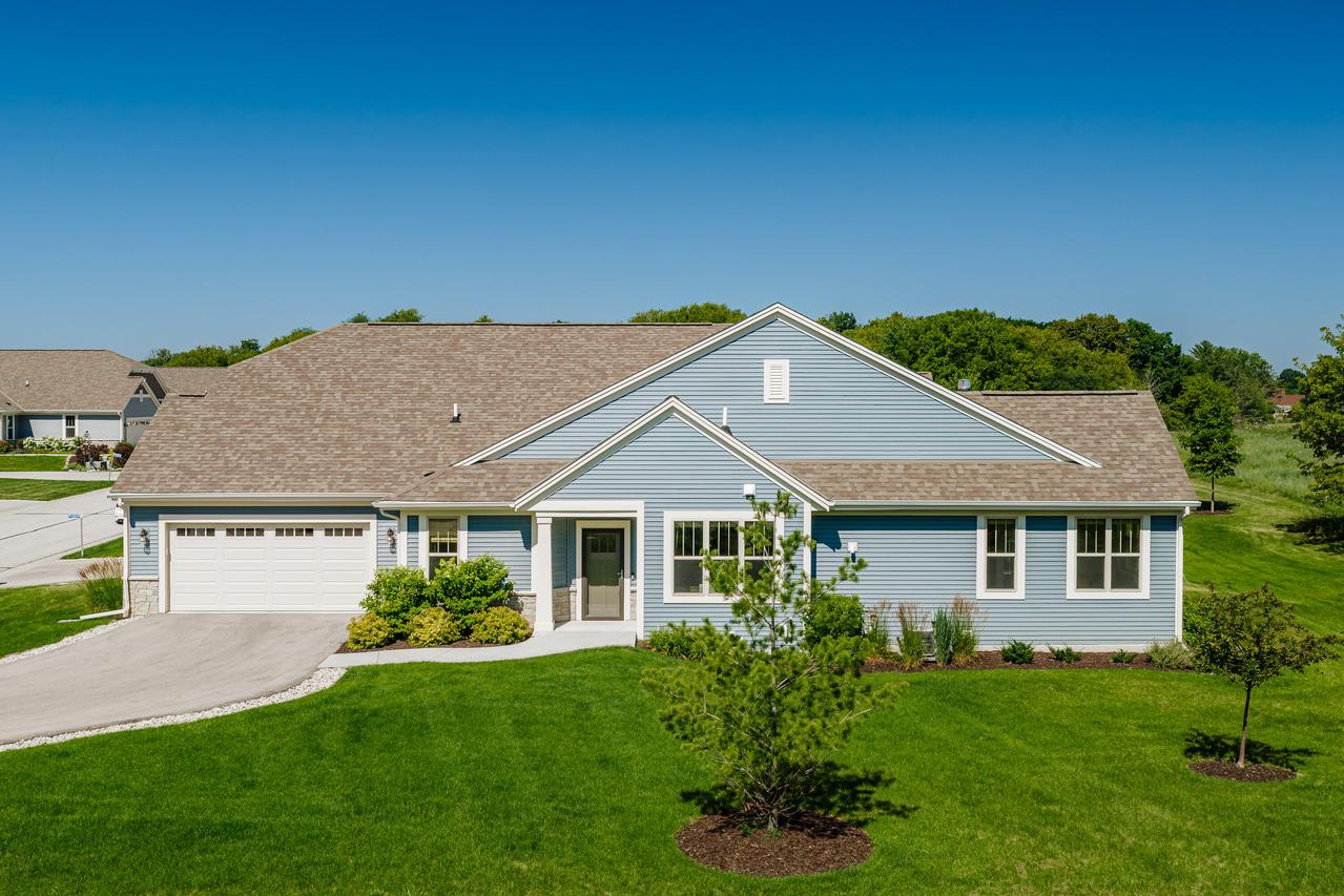 N55W35032 Coastal Ave, Oconomowoc, WI 53066