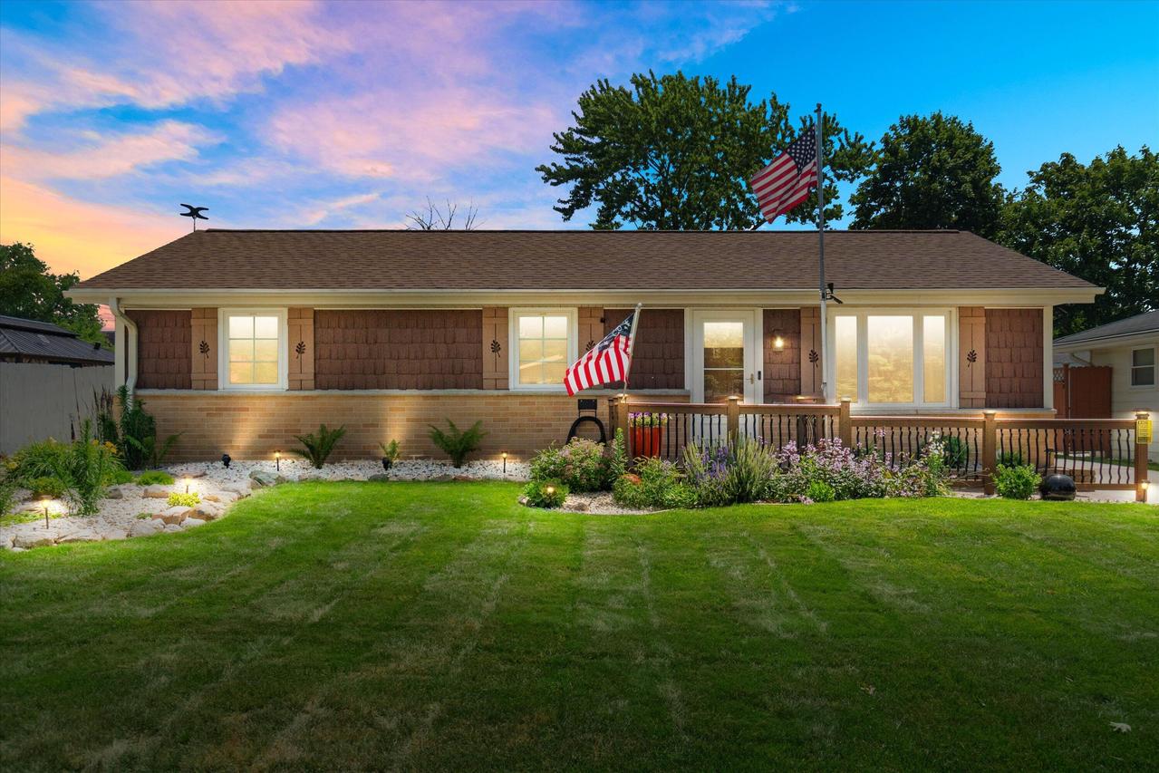 3250 S 105th St, West Allis, WI 53227