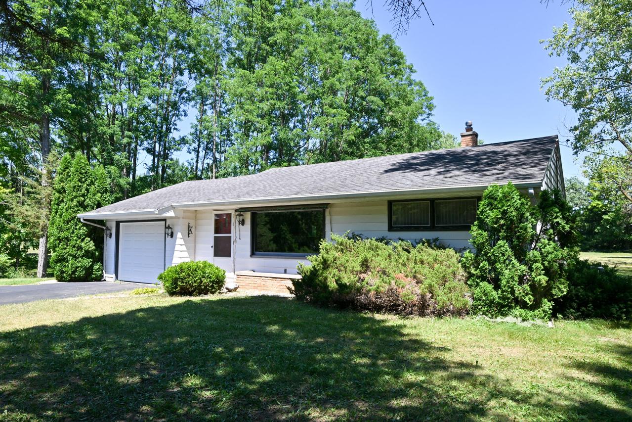 W315S3782 Highway 83 -, Genesee, WI 53189