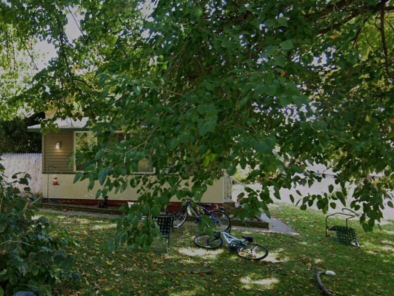 206 Burden Ave, Twin Lakes, WI 53181
