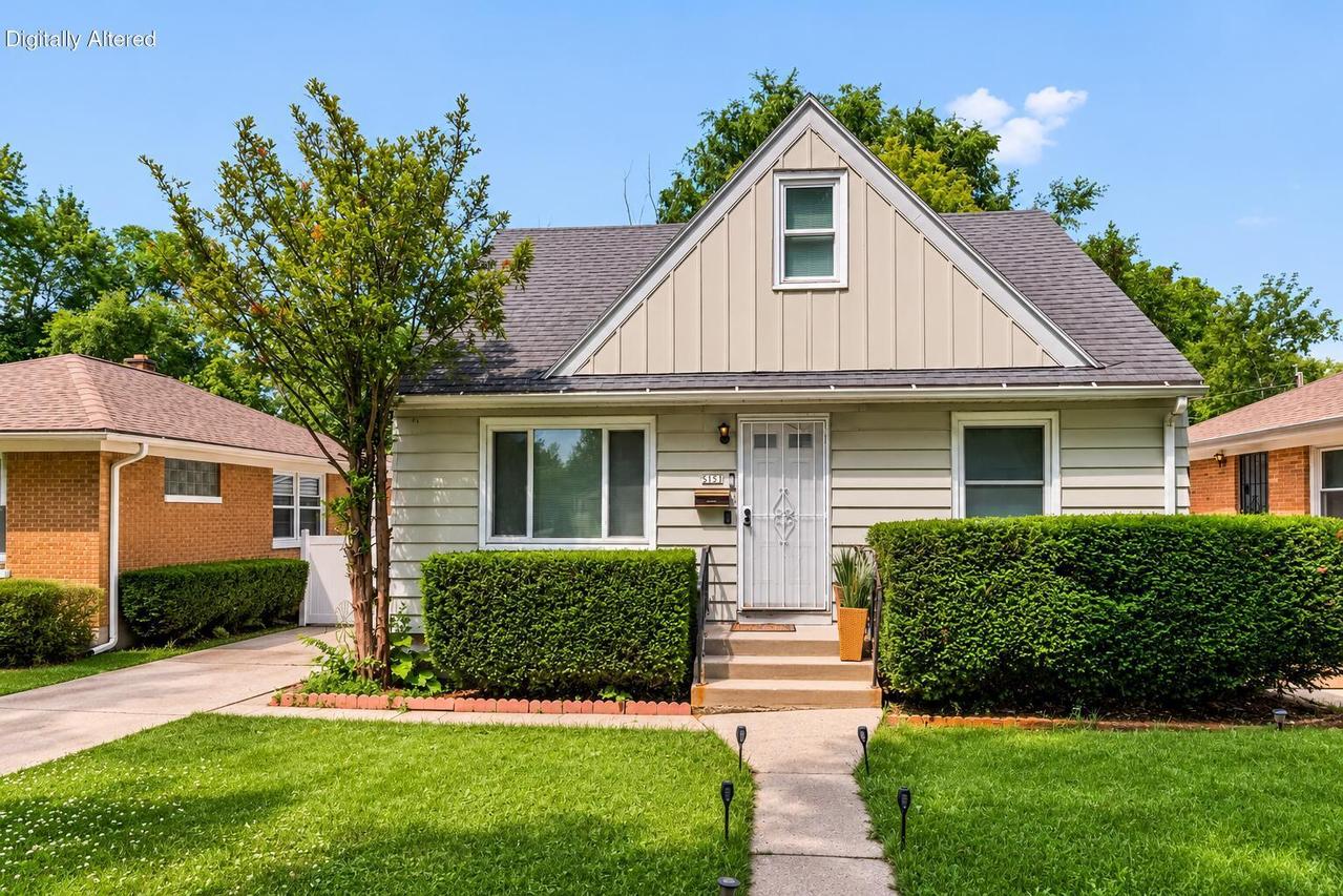 5151 N 63rd St, Milwaukee, WI 53218