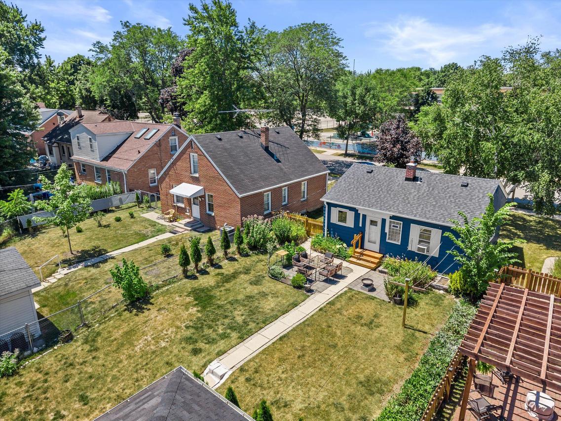 2966 N 80th St, Milwaukee, WI 53222