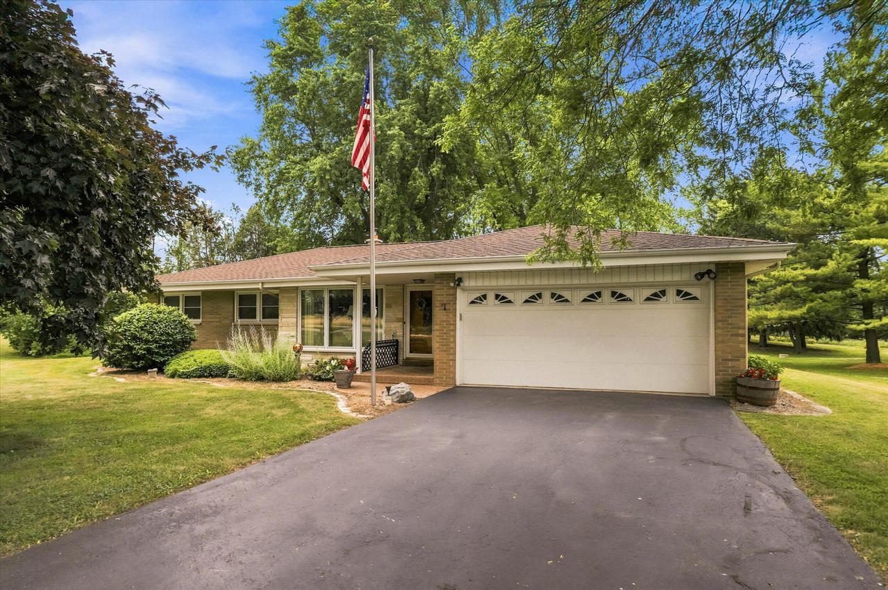 3835 W 5 1/2 Mile Rd, Raymond, WI 53108