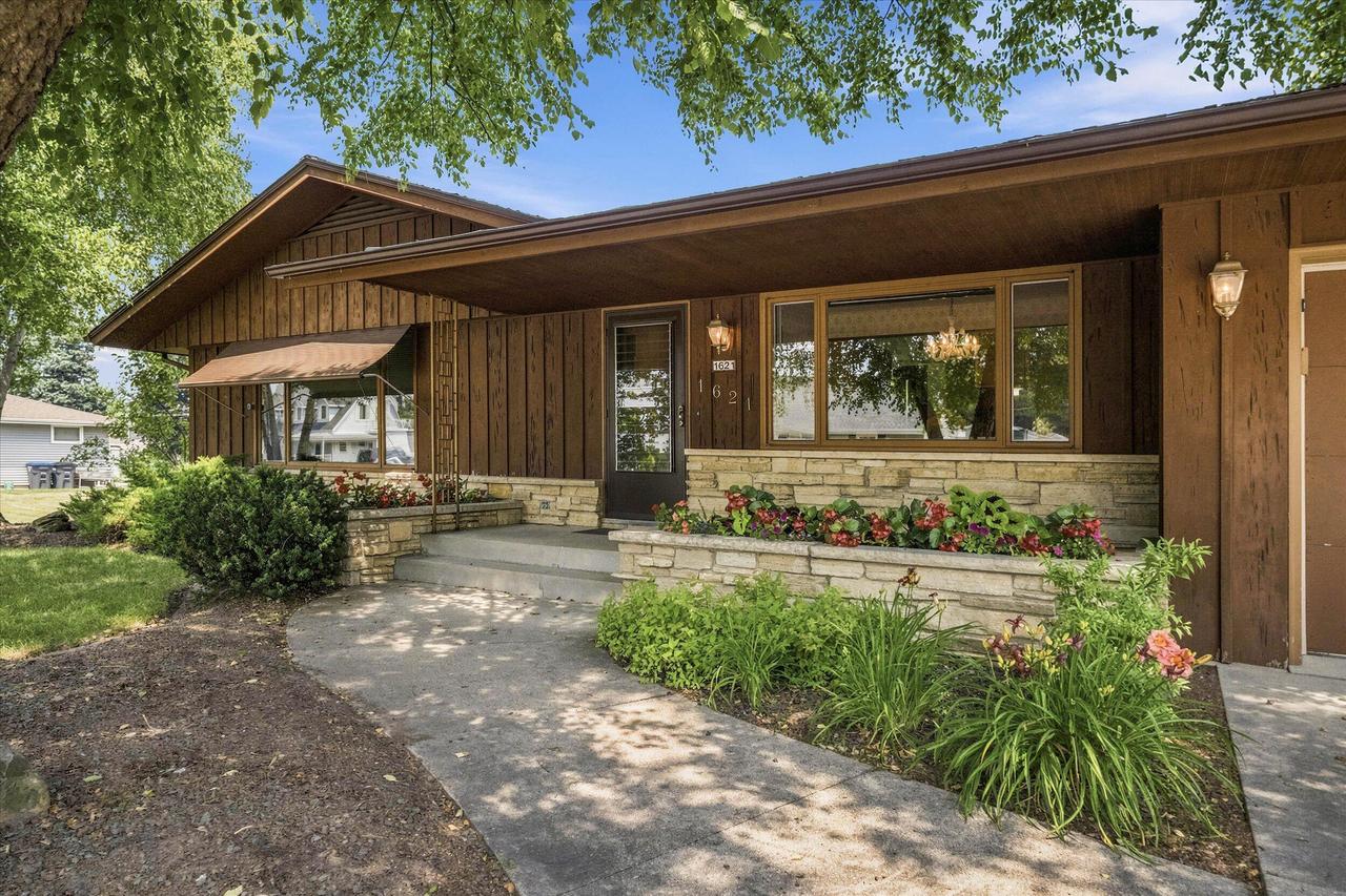1621 N 29th St, Sheboygan, WI 53081
