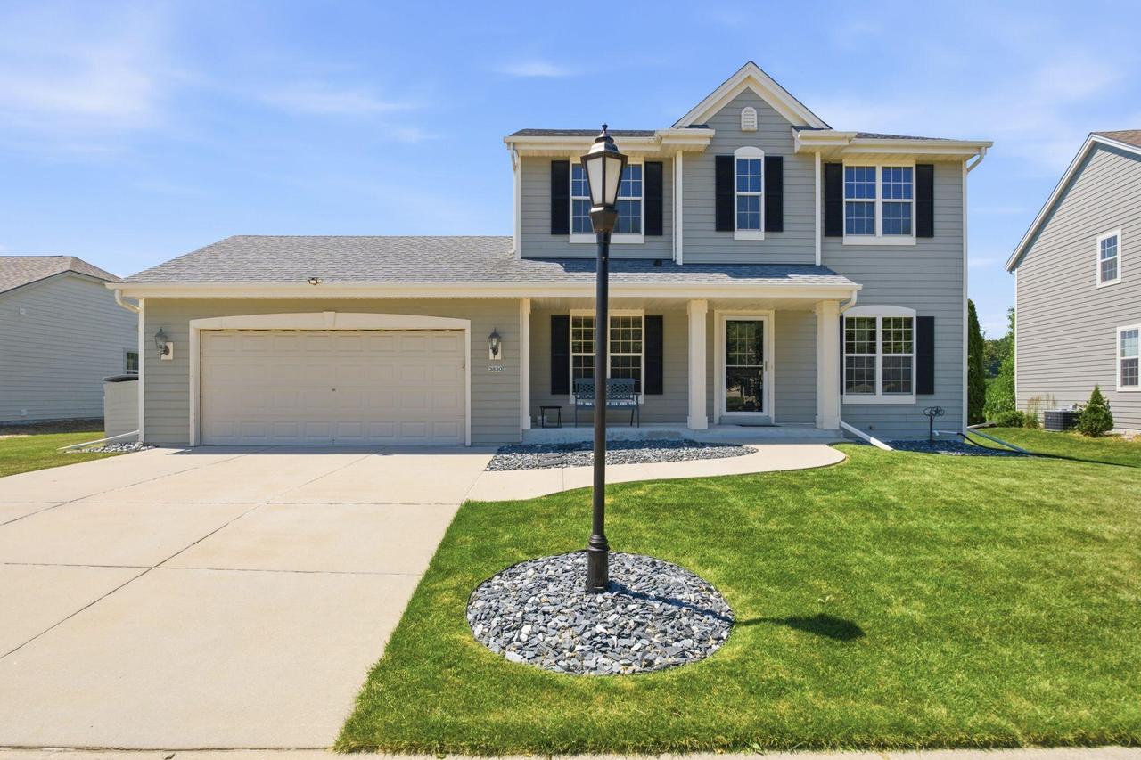 3830 Creekside Dr, Waukesha, WI 53189