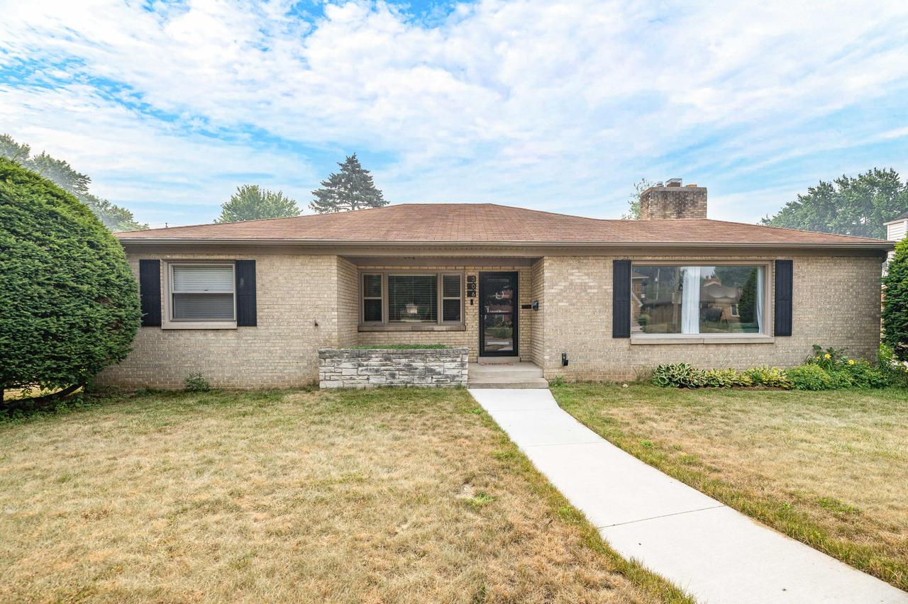 306 N Pinecrest St, Milwaukee, WI 53208