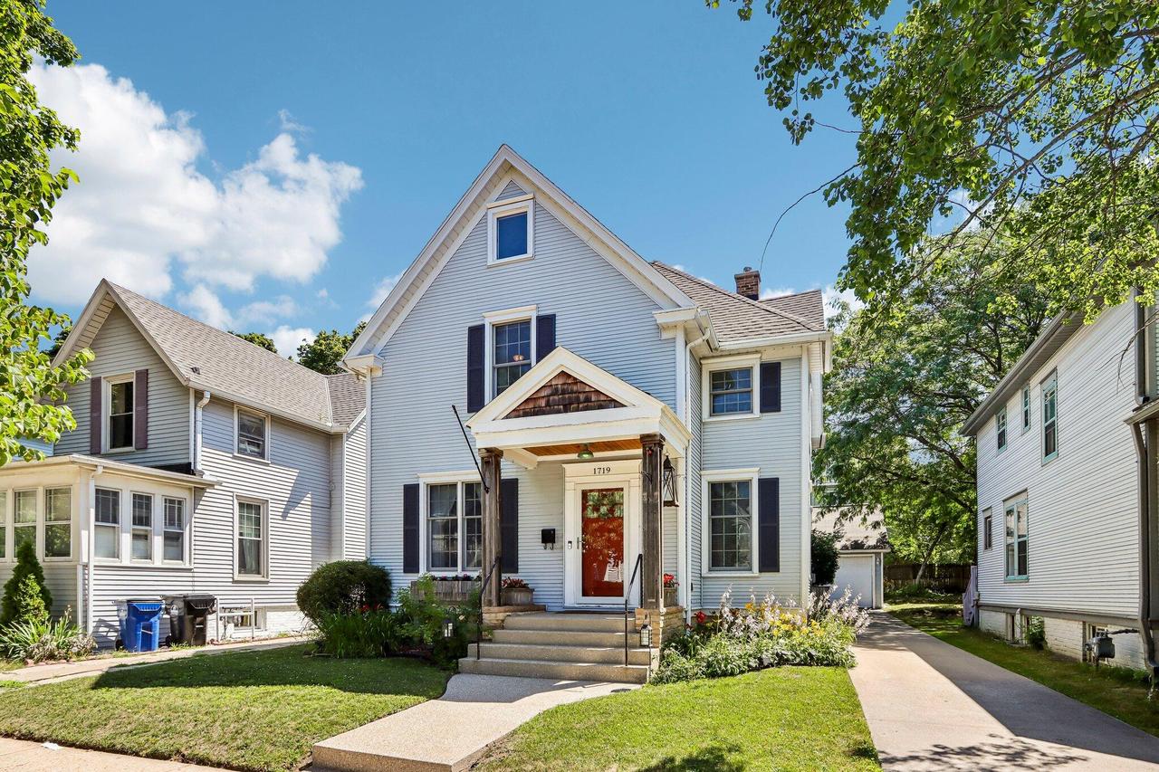 1719 Park Ave, Racine, WI 53403