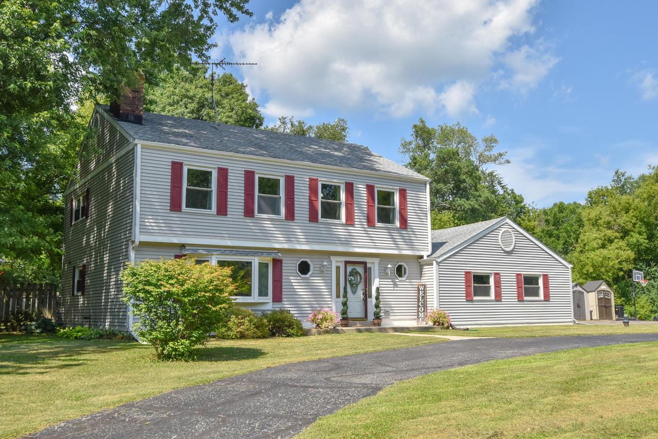 731 Tipperary Ln, Erin, WI 53027
