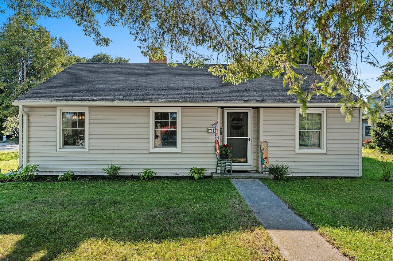 2912 Adams St, Two Rivers, WI 54241