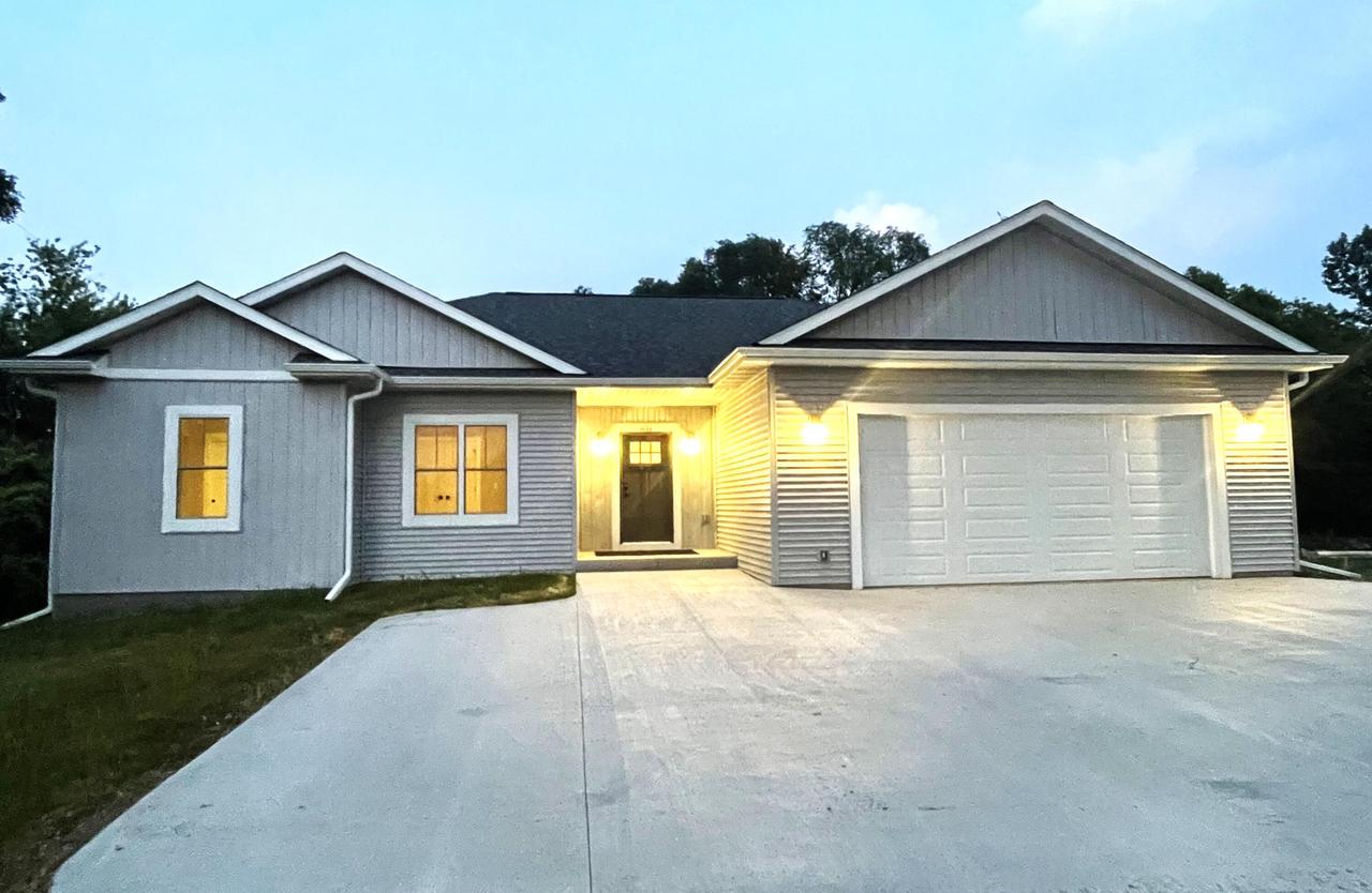 9600 S Howell Ave, Oak Creek, WI 53154
