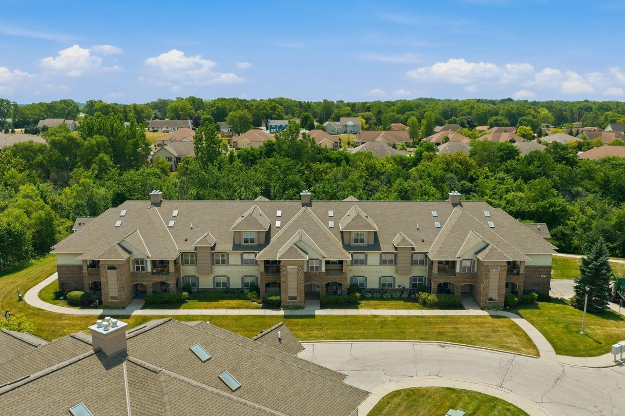 2987 W Drexel Ave #313, Franklin, WI 53132