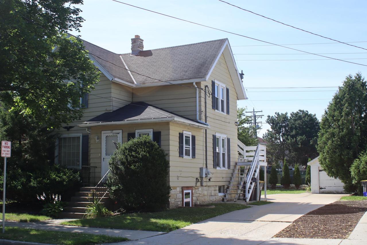 117 Cook St, Waukesha, WI 53186