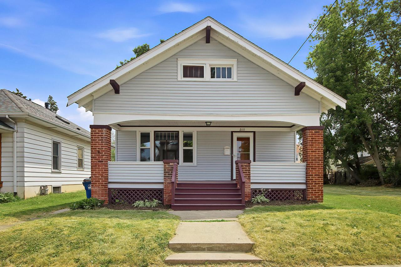 2111 Lawn St, Racine, WI 53404