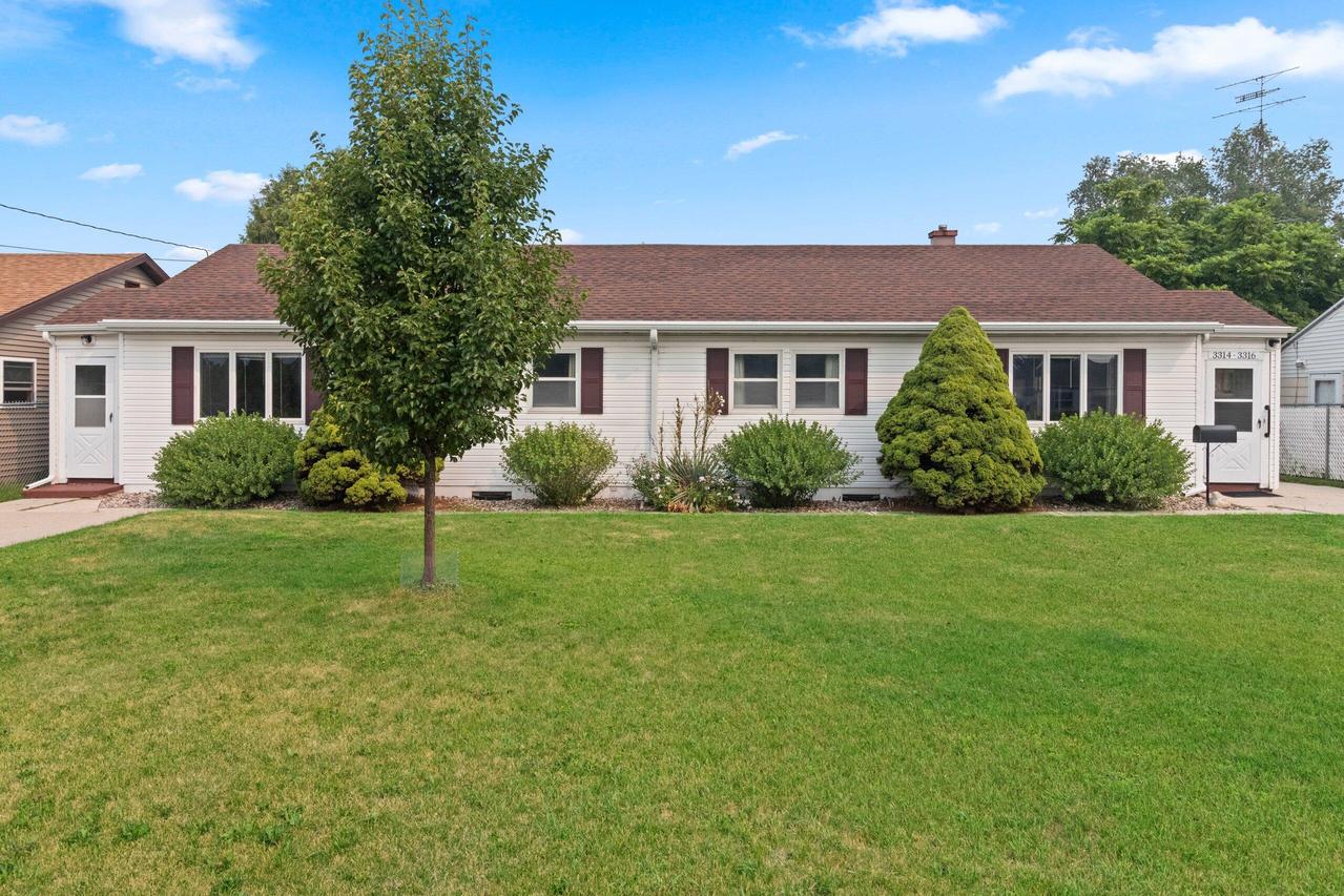 3316 Kete St, Manitowoc, WI 54220