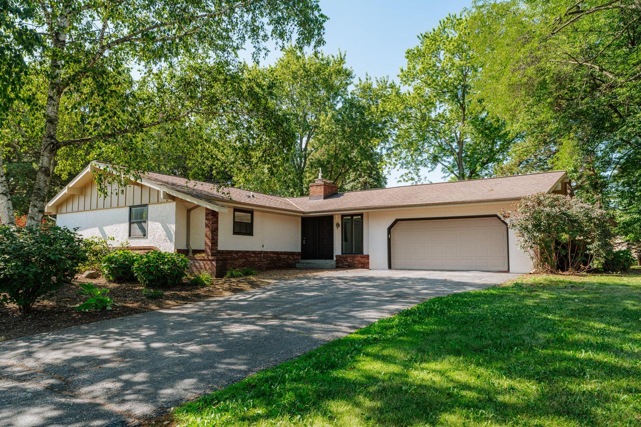 15685 Brojan Dr, Brookfield, WI 53122