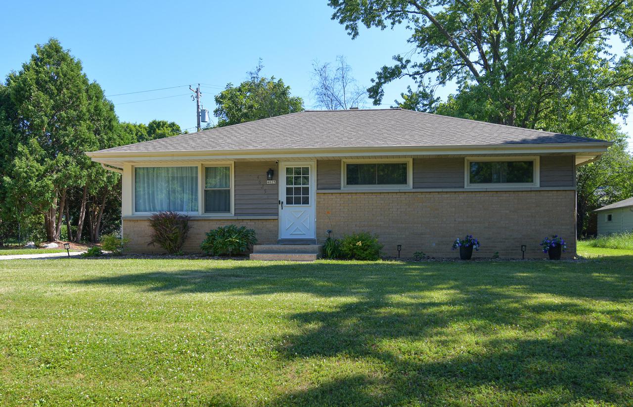 4625 W Parkland Ave, Brown Deer, WI 53223