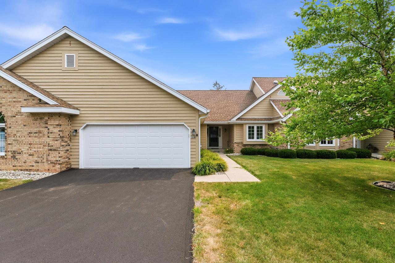 846 Shoal Crk #A, Waterford, WI 53185